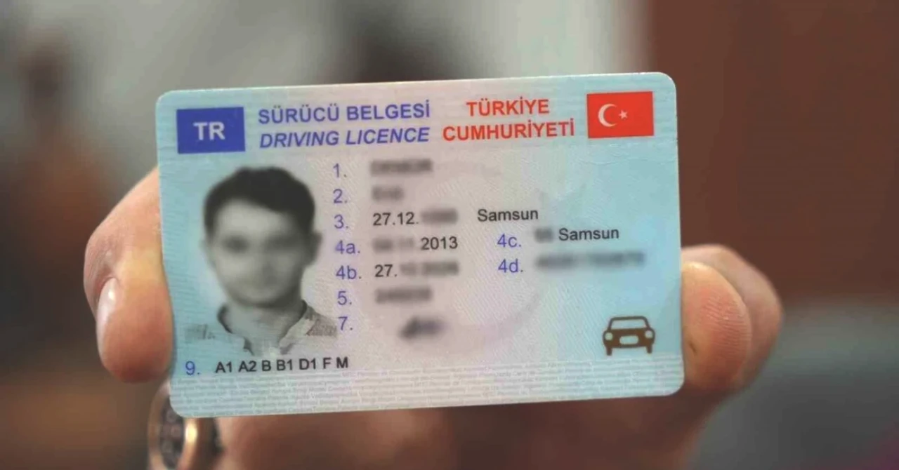 Ehliyet Yenileme İçin Son Gün! Ücret 15 TL'den 7.438 TL'ye Fırladı!