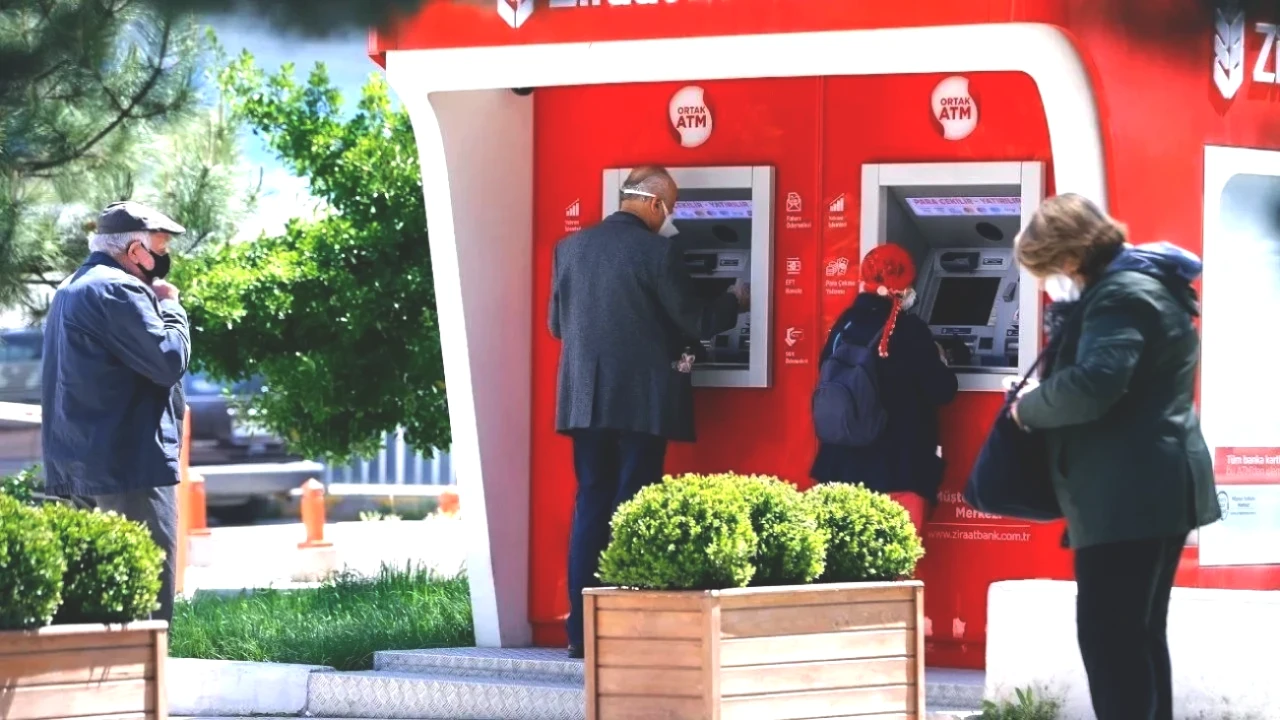 50 Yaş Üstü Vatandaşlar Dikkat! Bakanlığın 1 Yılda Vereceği Destek Açıklandı