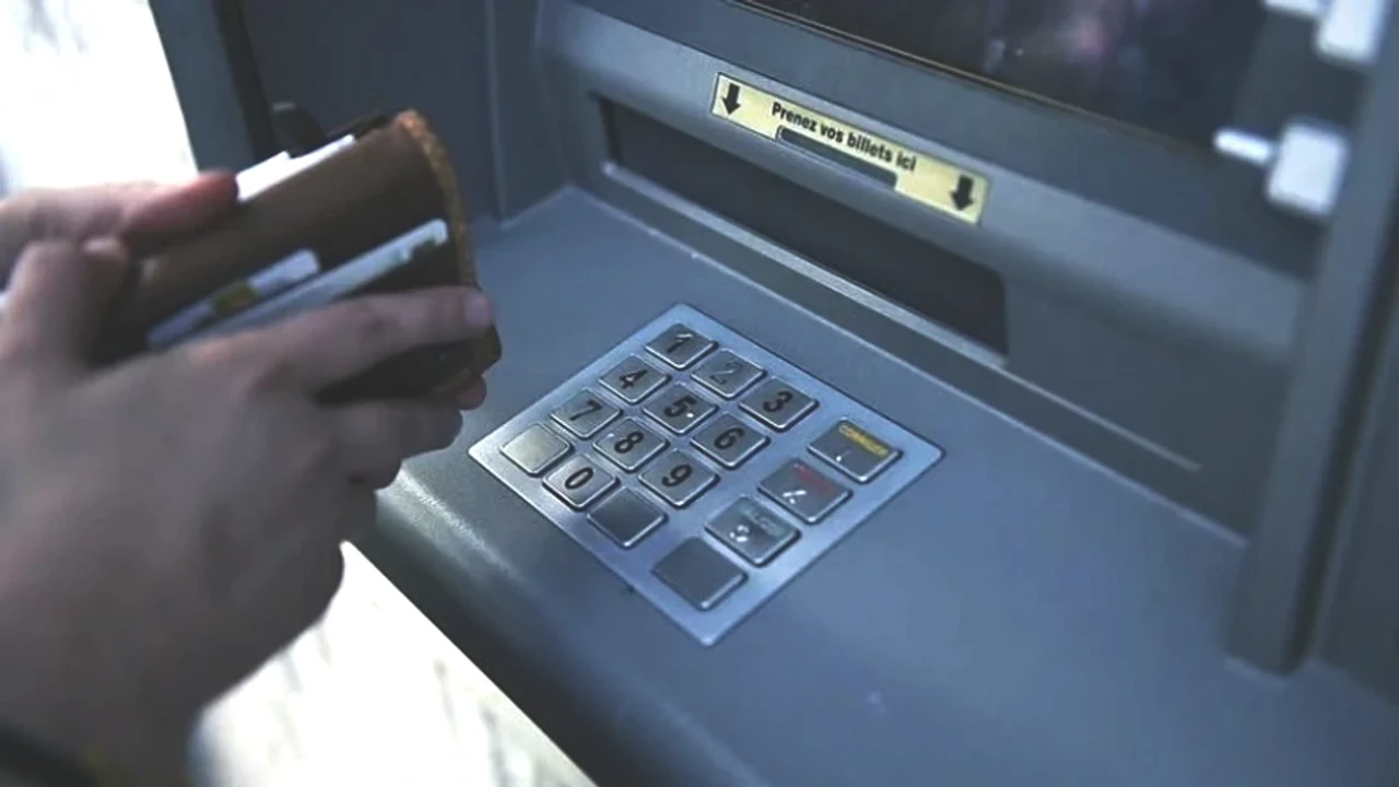 ATM'de Bu İşaretleri Görürseniz Acil İşlem Yapmayın! Paranızı Kaybedebilirsiniz!