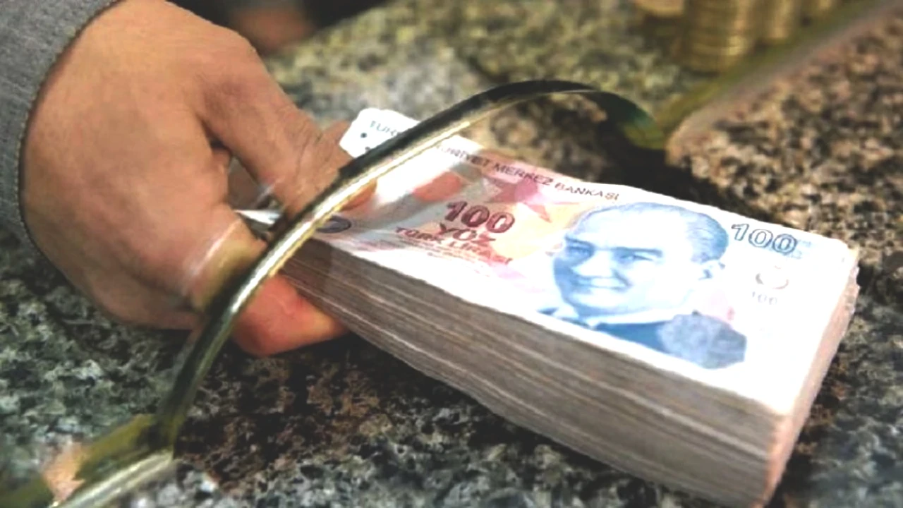 Emekliler İçin Cazip Fırsatlar! Bankalar Rekabet Edecek: Ağustos Zamlarıyla Promosyonlar Artıyor