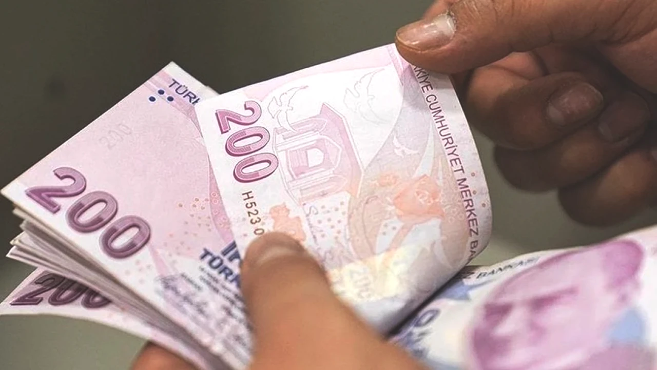 Emeklilere 27 Bin TL'ye Kadar Promosyon Fırsatı! Ağustos Banka Rakamları Açıklandı!